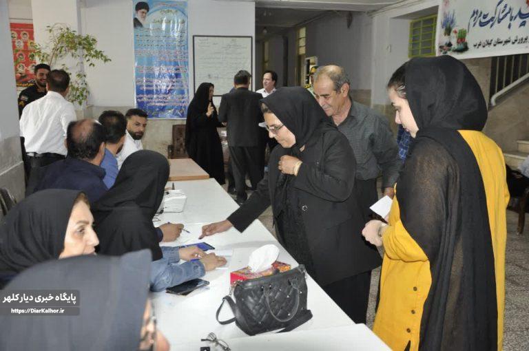 مشارکت حداکثری گیلانغربیهادرحماسه جمهوربه روایت تصویر