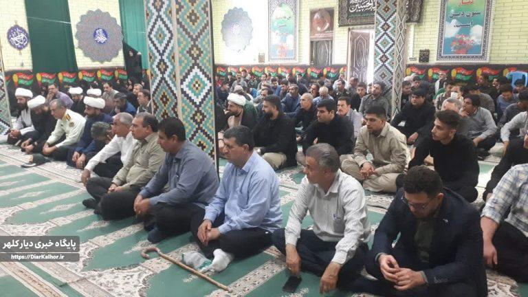 حضور در مساجدپاسداری از ارزشها و جزء عبادت است+عکس