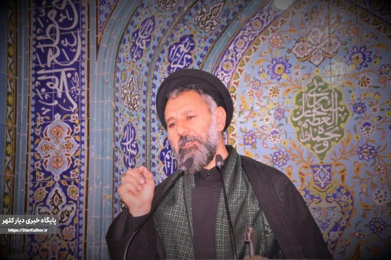 رمز ماندگاری جامعه، نشستن جوانان بر سر سفره دفاع مقدس است