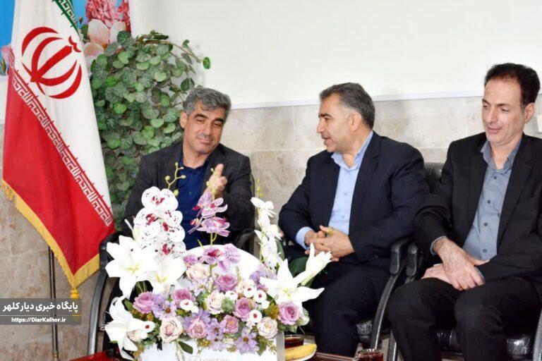 فرماندار گیلانغرب: آموزشوپرورش اولویت نخست شهرستان است / معلمان، خط مقدم تربیت نسل آینده